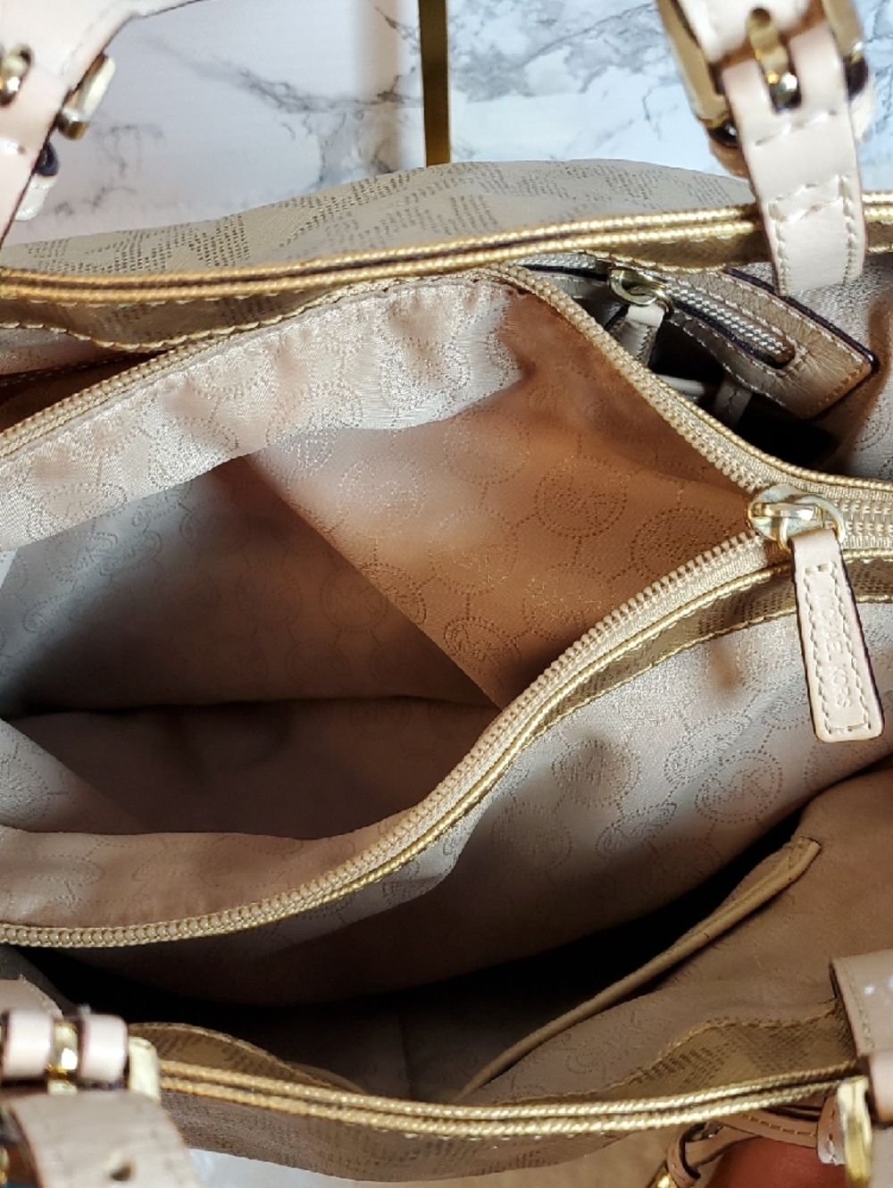 Michael Kors Gold Metallic Jet Set East West MK Logo Tote - Picture 5 of 14